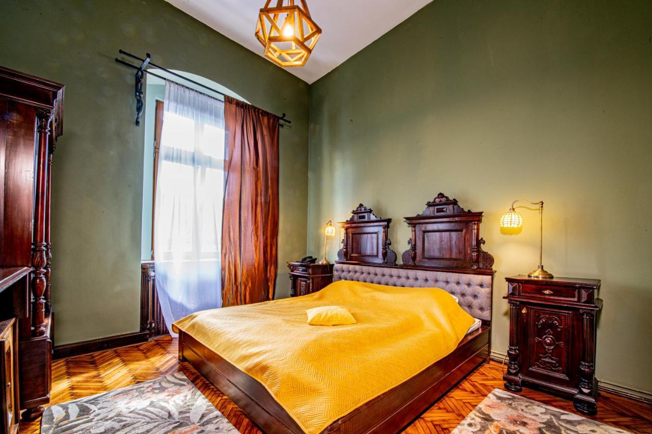 Hotel Poesis Satu Mare Exterior photo