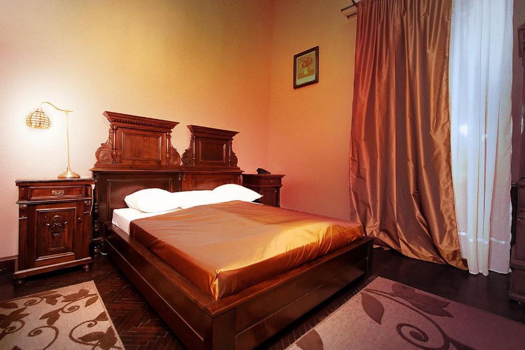 Hotel Poesis Satu Mare Exterior photo